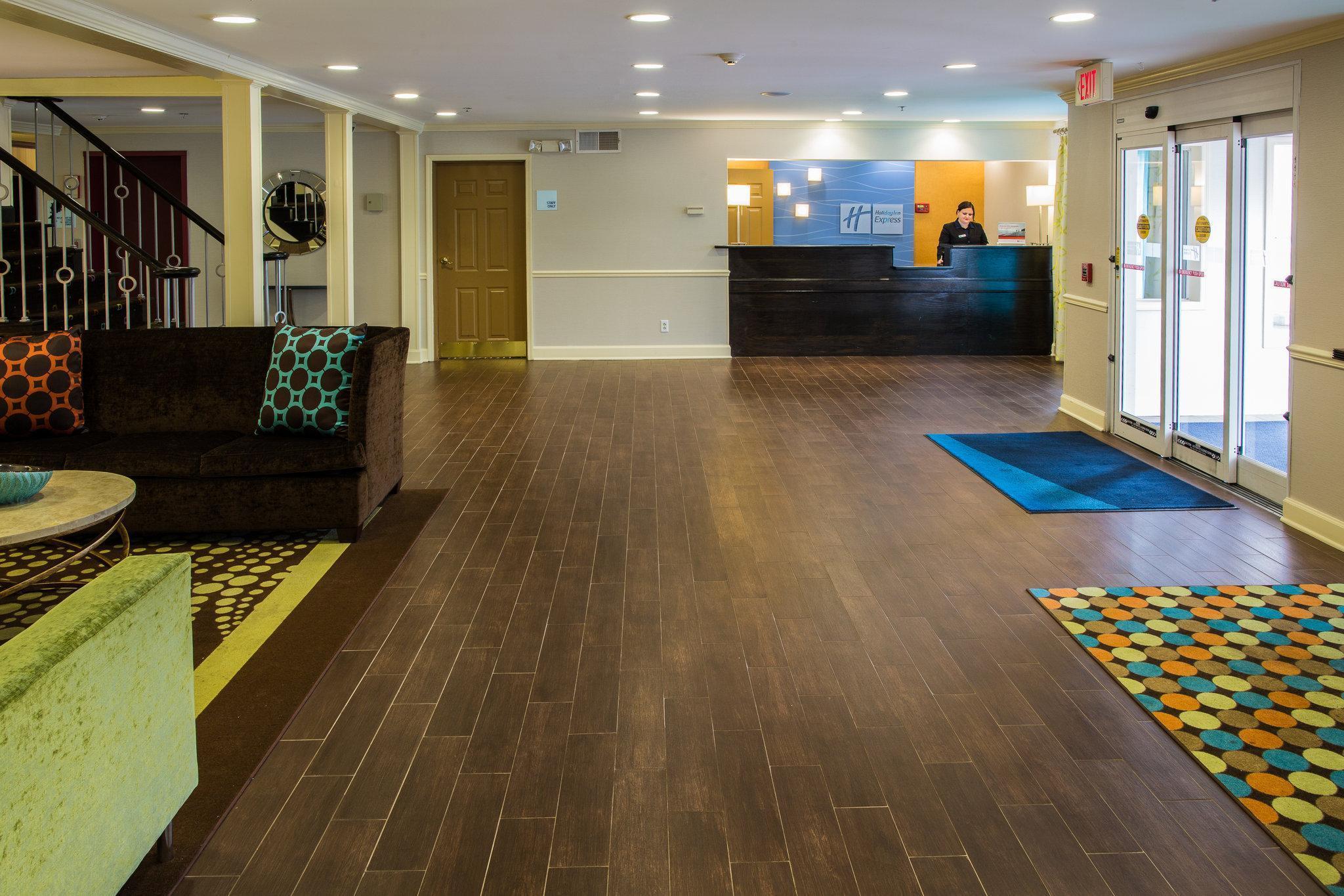 Holiday Inn Express Alpharetta - Roswell By Ihg Bagian luar foto